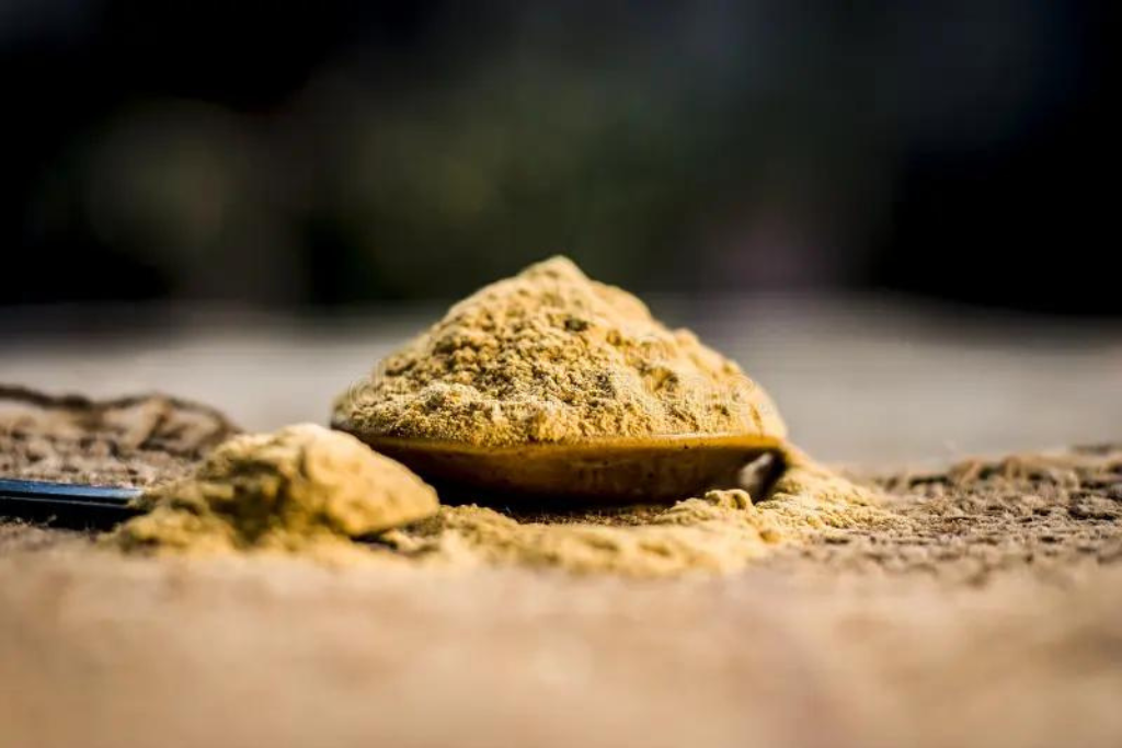 Mitti or soil in a clay dish